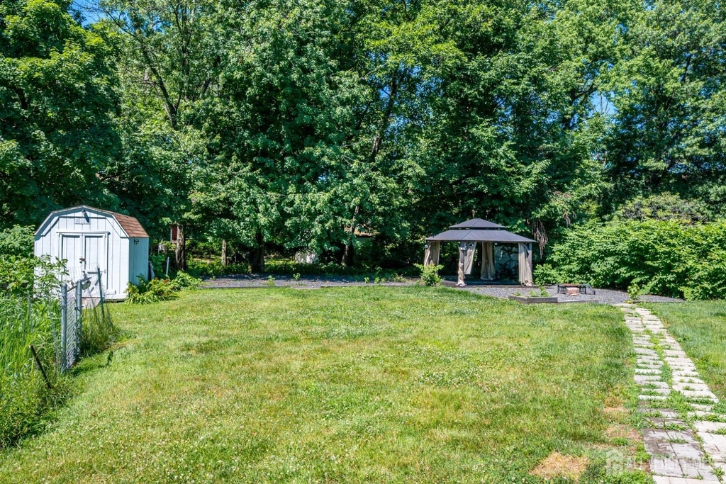 10 Jeff Street - Photo 31