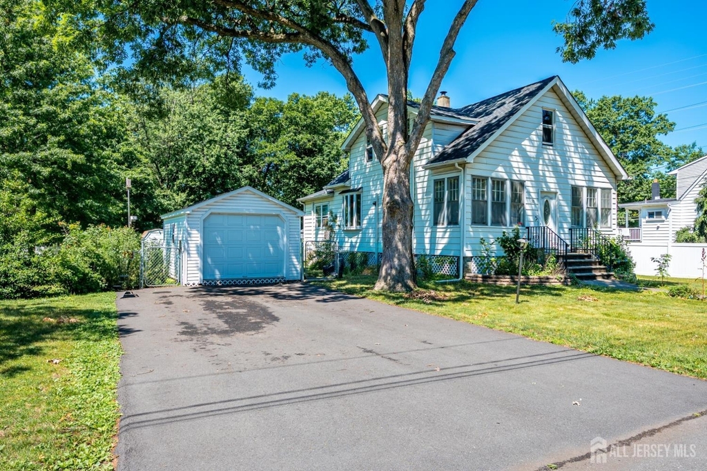 10 Jeff Street - Photo 1