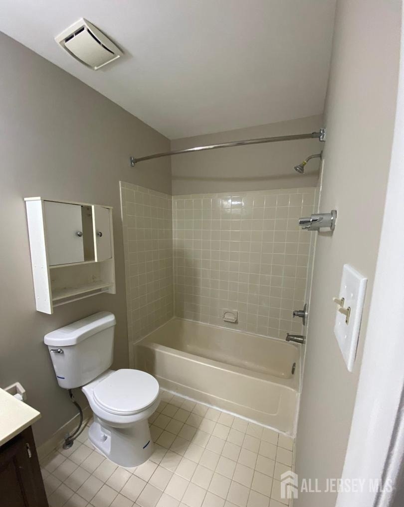 254 Hampshire Drive - Photo 4