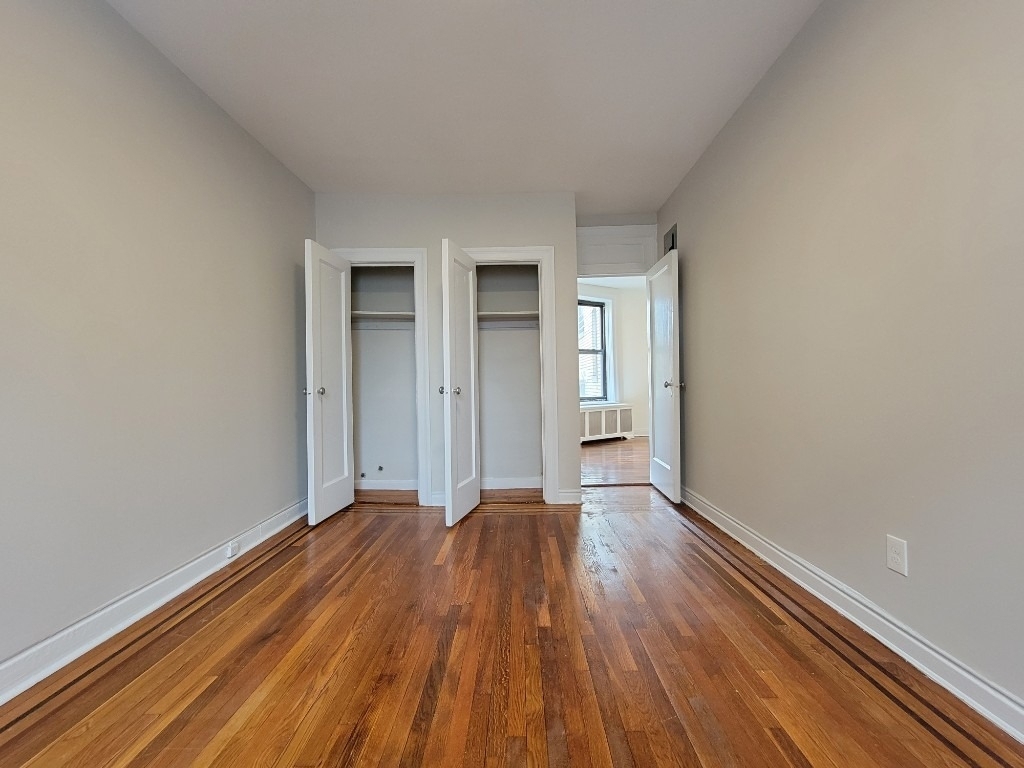 25-21 31st Avenue - Photo 4