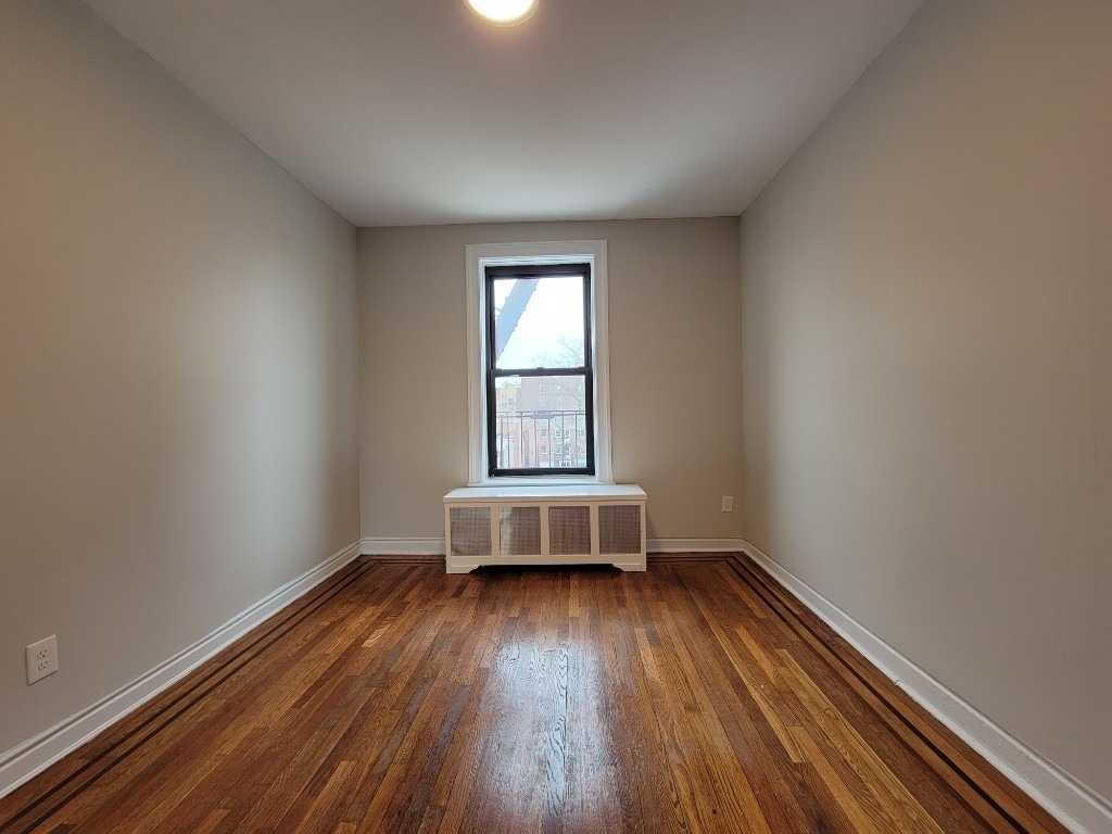 25-21 31st Avenue - Photo 3