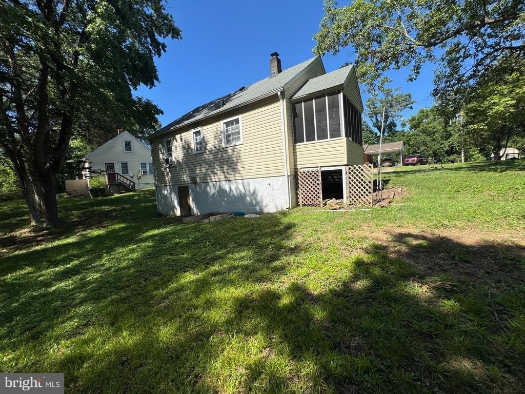 516 Wyne Drive - Photo 2