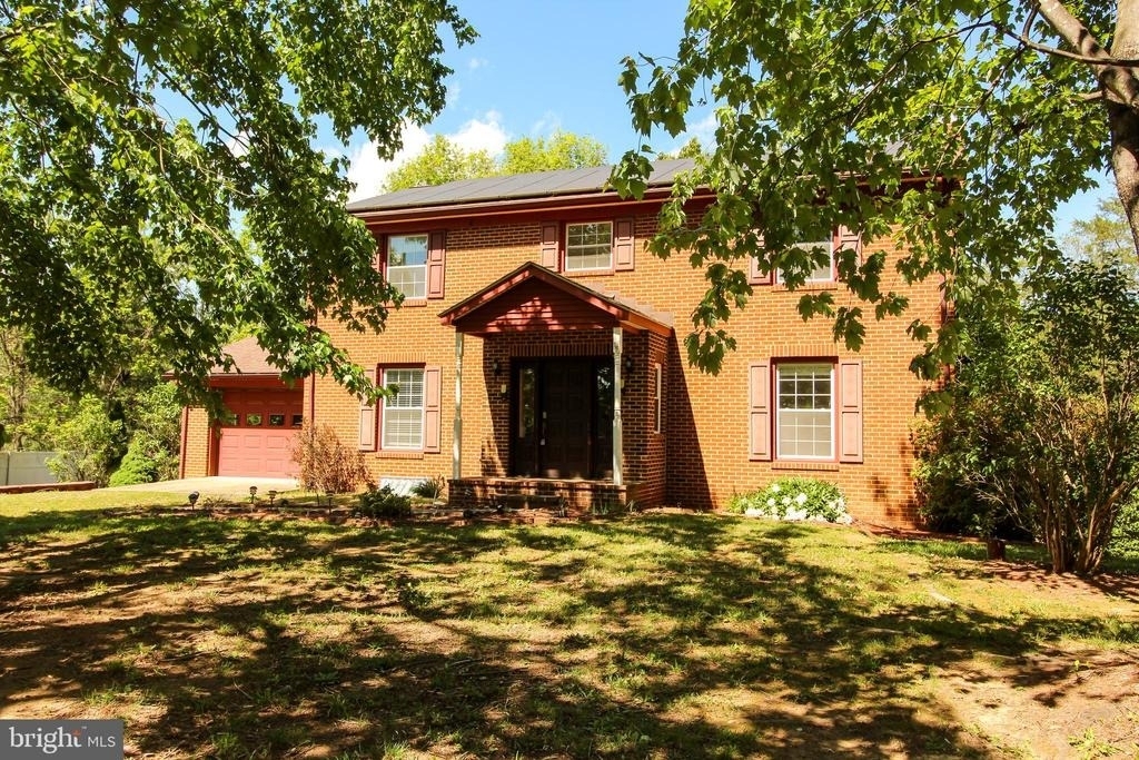11 Hickory Lane - Photo 0