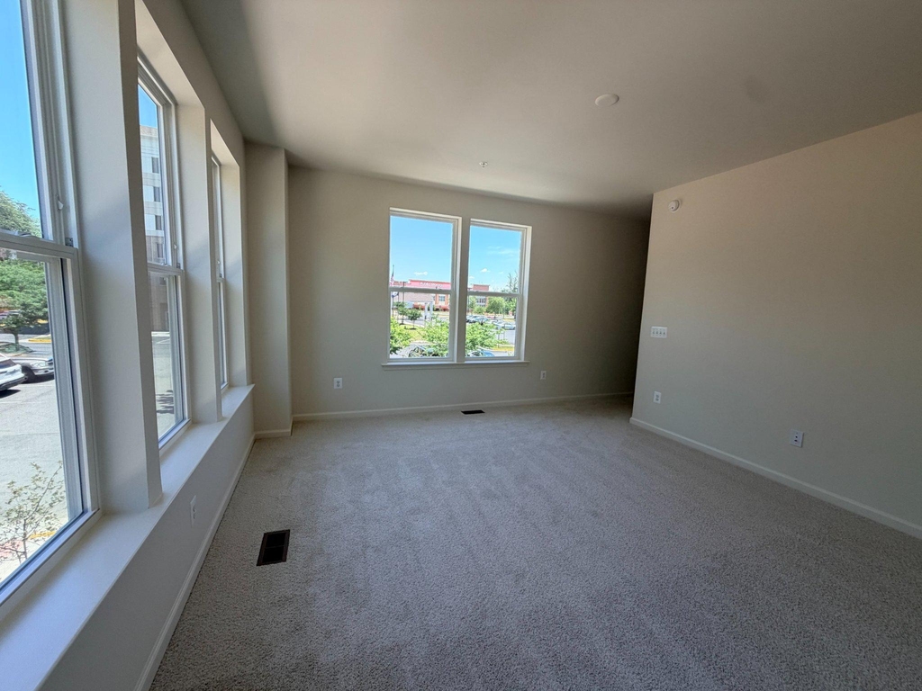 2548 Neabsco Common Place - Photo 34