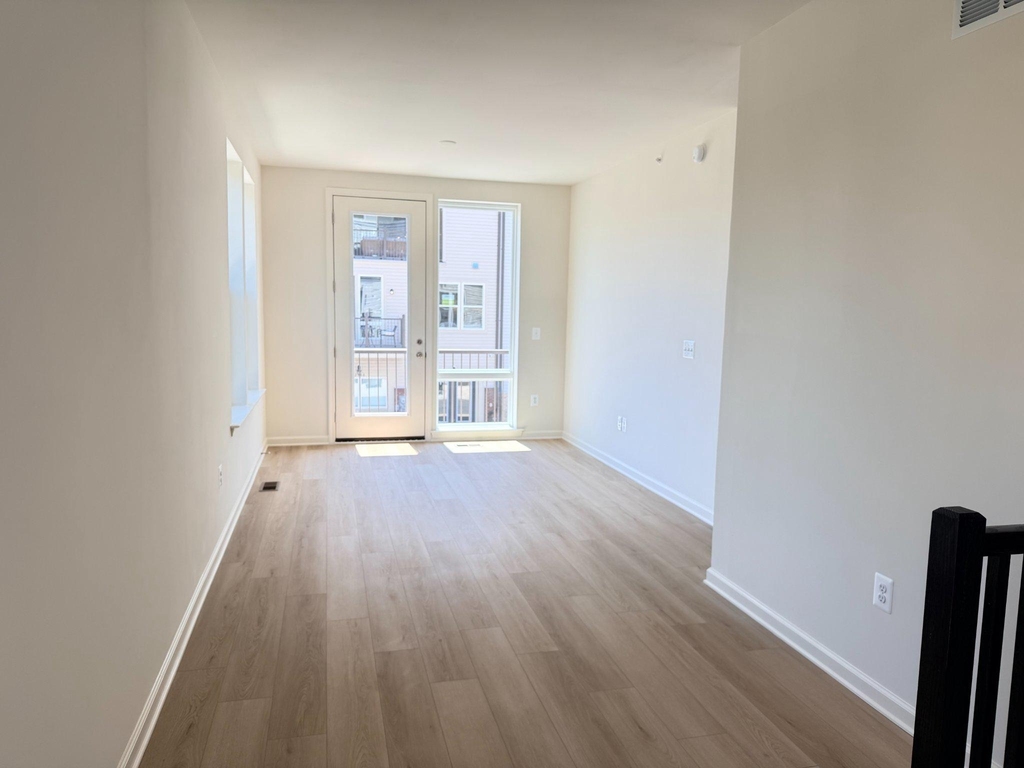 2548 Neabsco Common Place - Photo 20