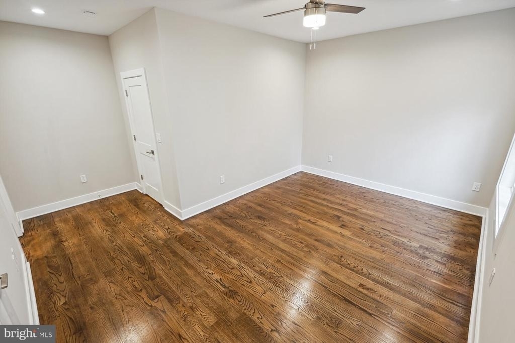 1553 Rivertown Place - Photo 10
