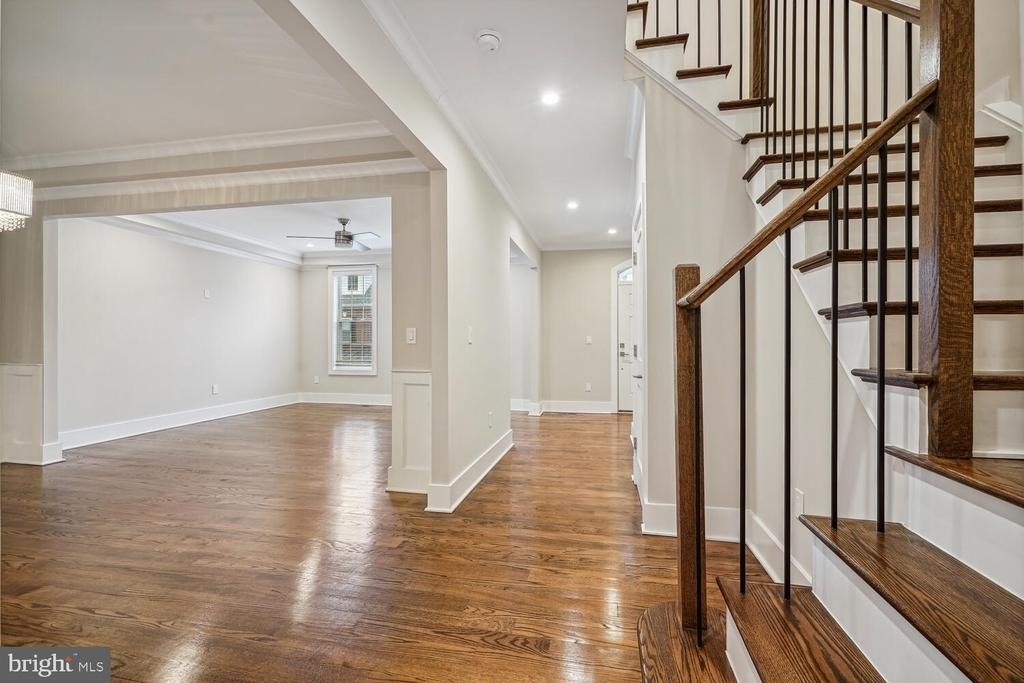 1553 Rivertown Place - Photo 2