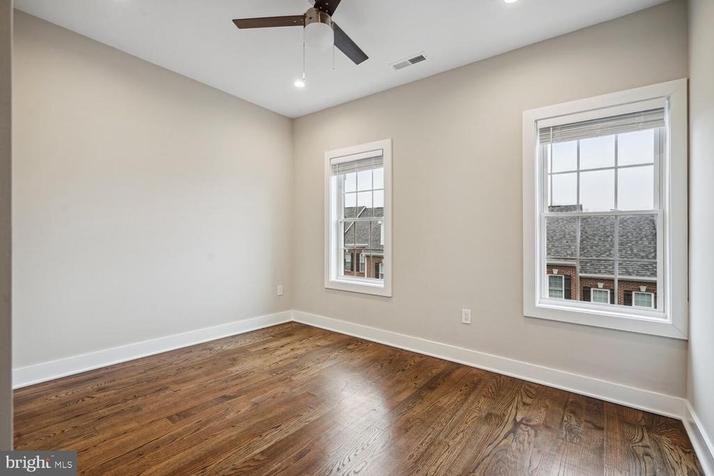 1553 Rivertown Place - Photo 8