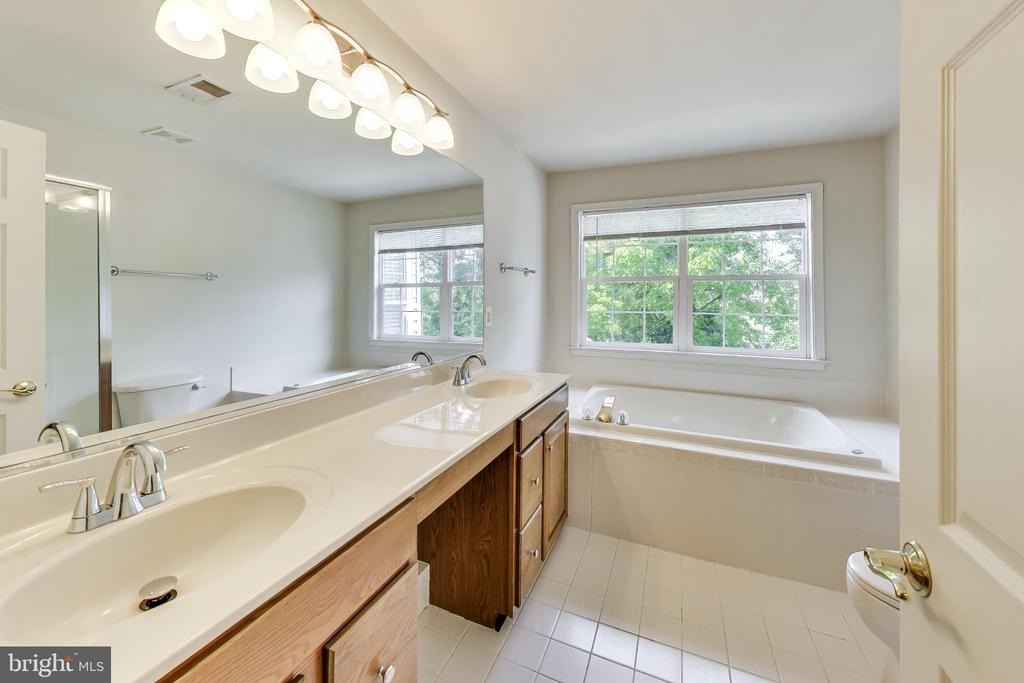 20090 Valhalla Square - Photo 29