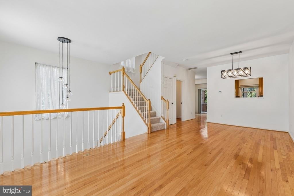 21957 Golden Spike Terrace - Photo 9