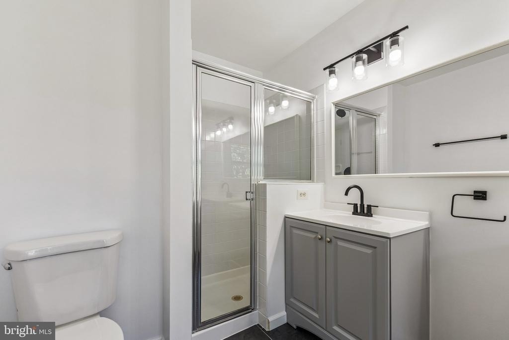 21957 Golden Spike Terrace - Photo 21