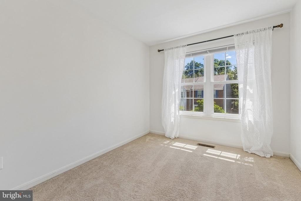 21957 Golden Spike Terrace - Photo 17
