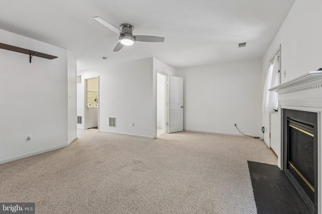 21957 Golden Spike Terrace - Photo 4