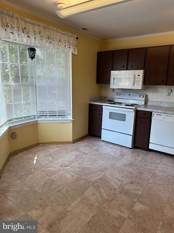 4002 Summer Hollow Court - Photo 8