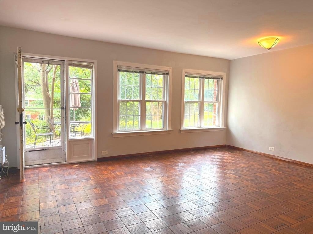3211 Ravensworth Place - Photo 4