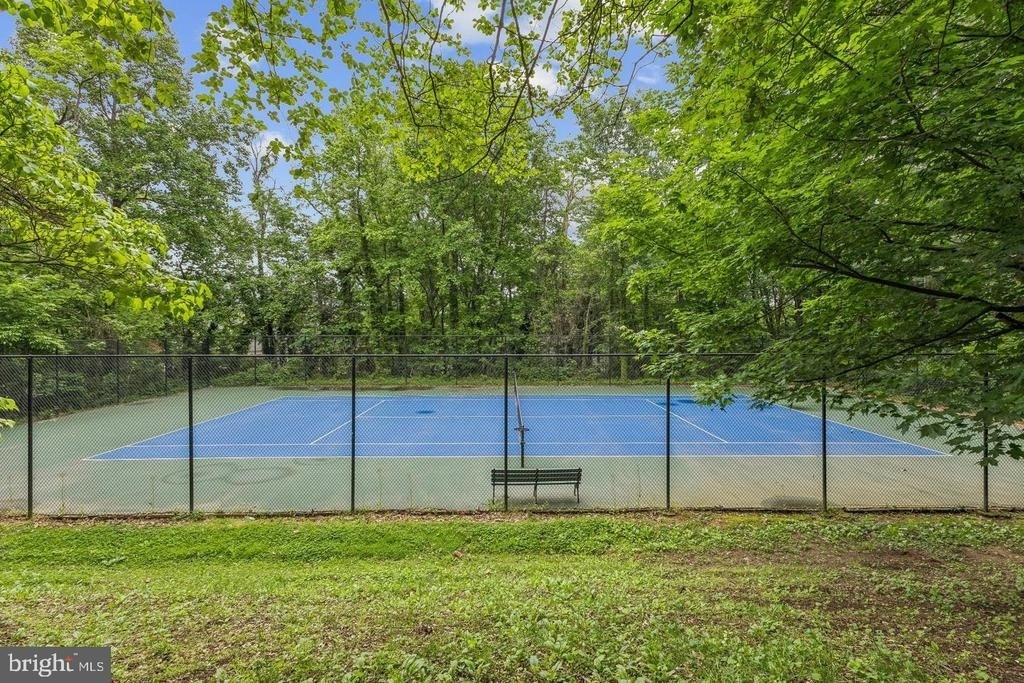 1024 Valley Drive - Photo 25