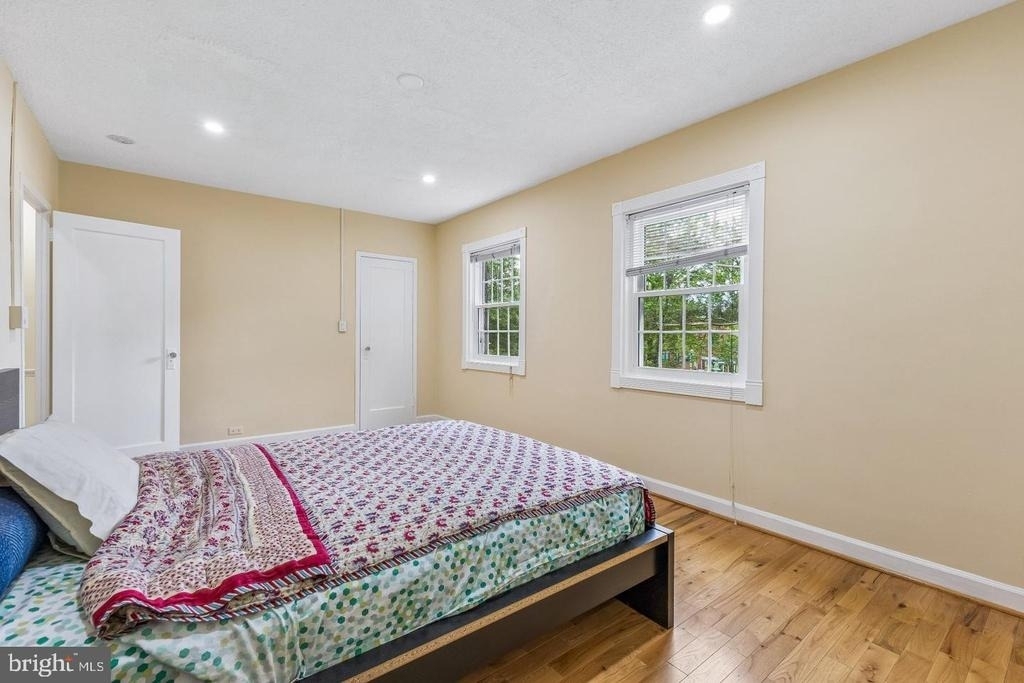 1024 Valley Drive - Photo 16
