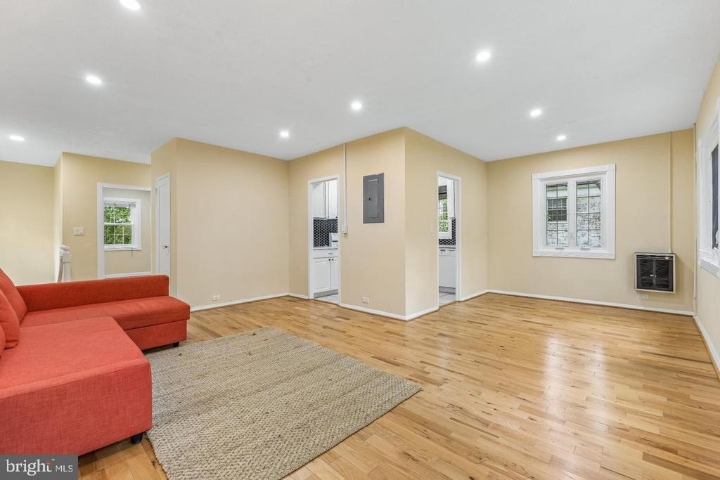 1024 Valley Drive - Photo 1