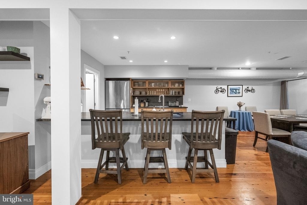 1210 Queen - Photo 11