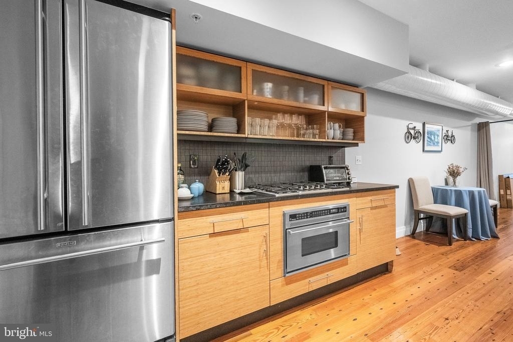 1210 Queen - Photo 16