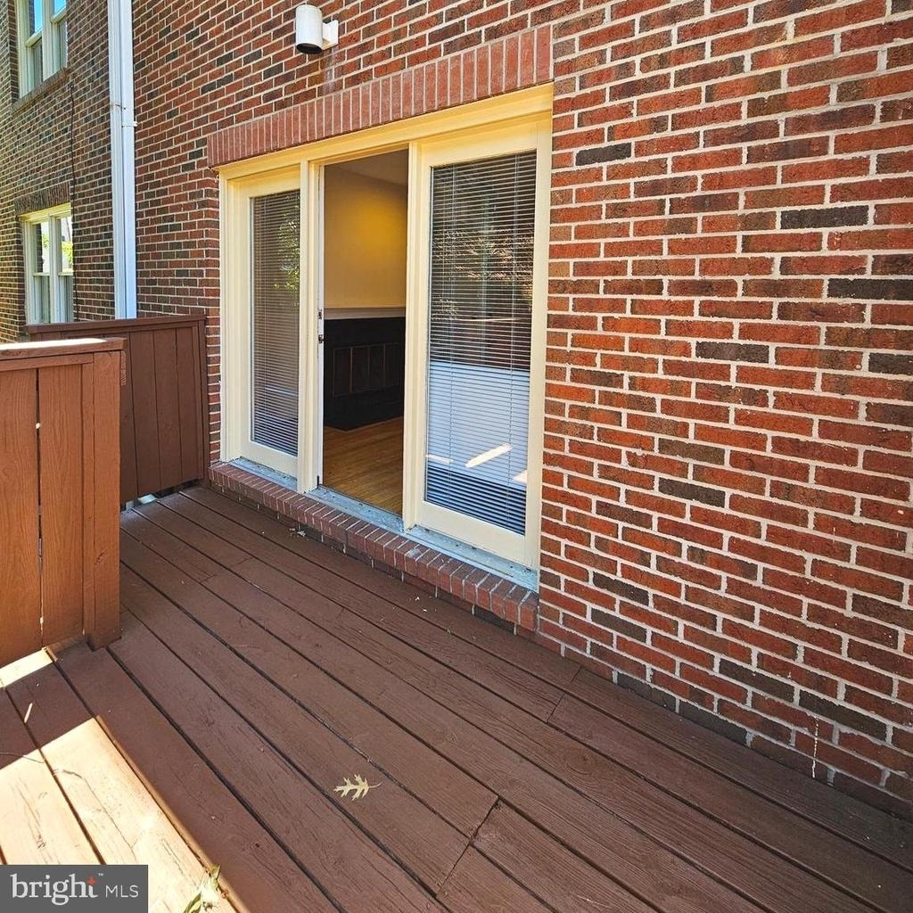 1119 Stuart Street - Photo 11