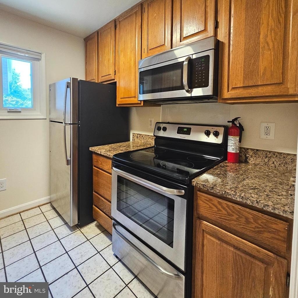 1119 Stuart Street - Photo 8