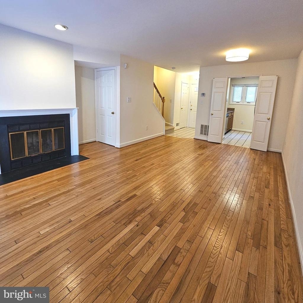 1119 Stuart Street - Photo 5