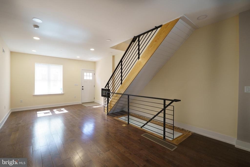 1926 S Lambert Street - Photo 3