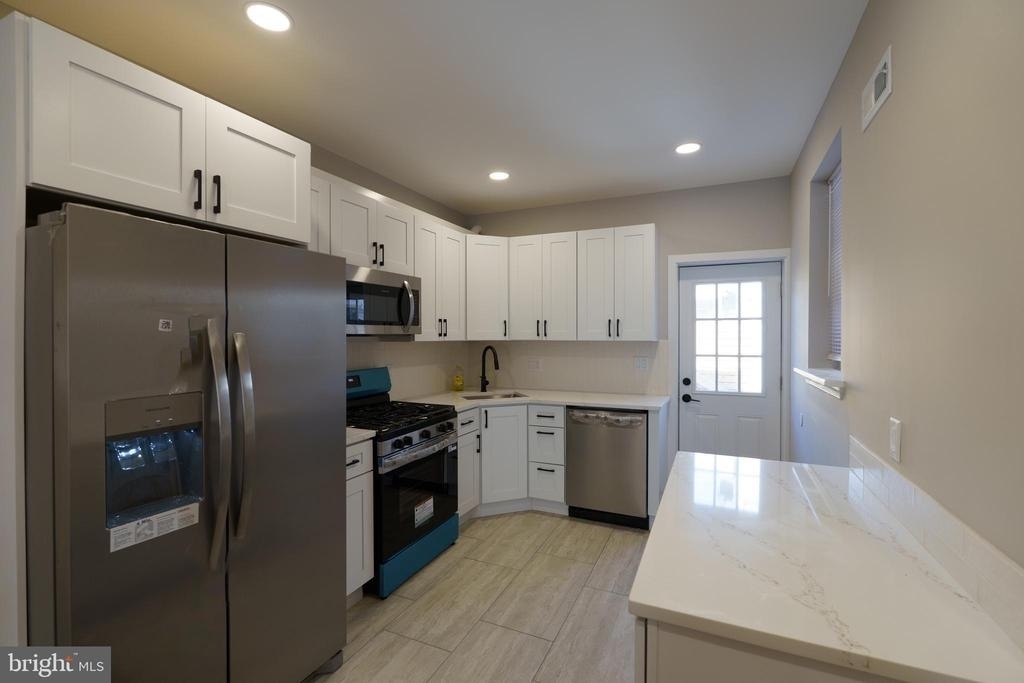 1926 S Lambert Street - Photo 7