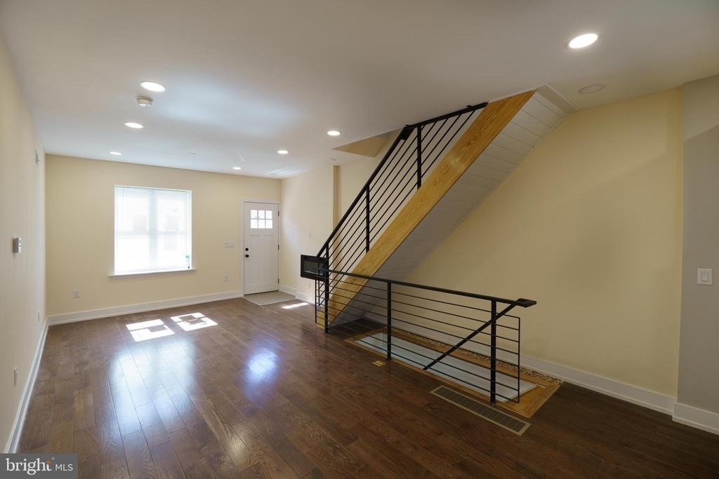 1926 S Lambert Street - Photo 6