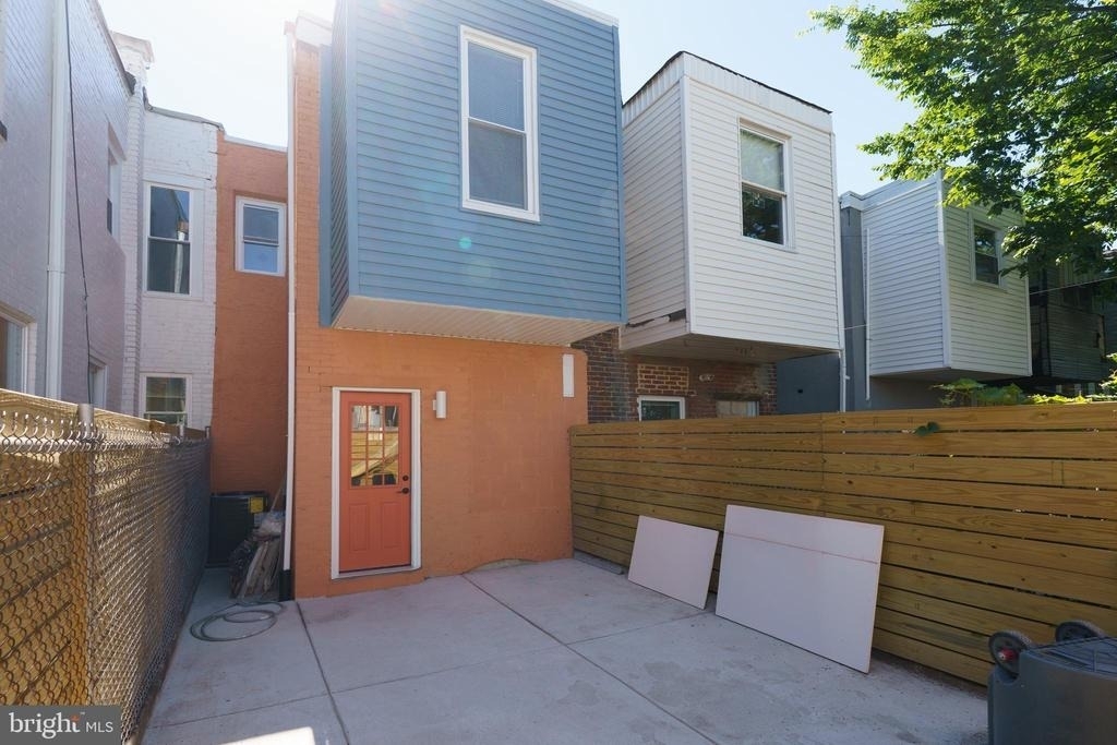1926 S Lambert Street - Photo 33