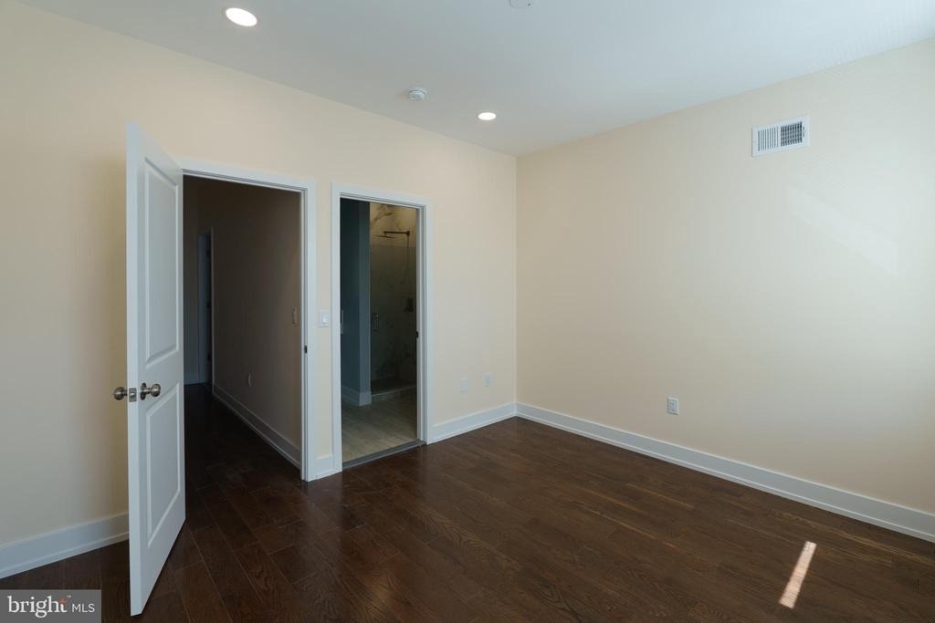 1926 S Lambert Street - Photo 21