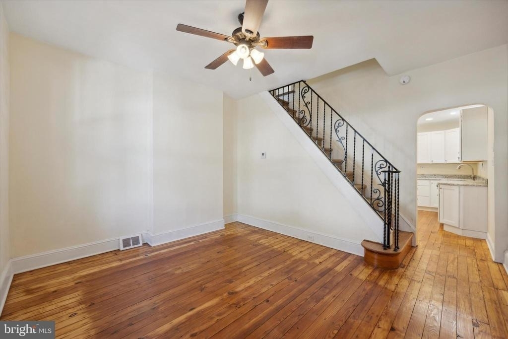 467 Ripka Street - Photo 3