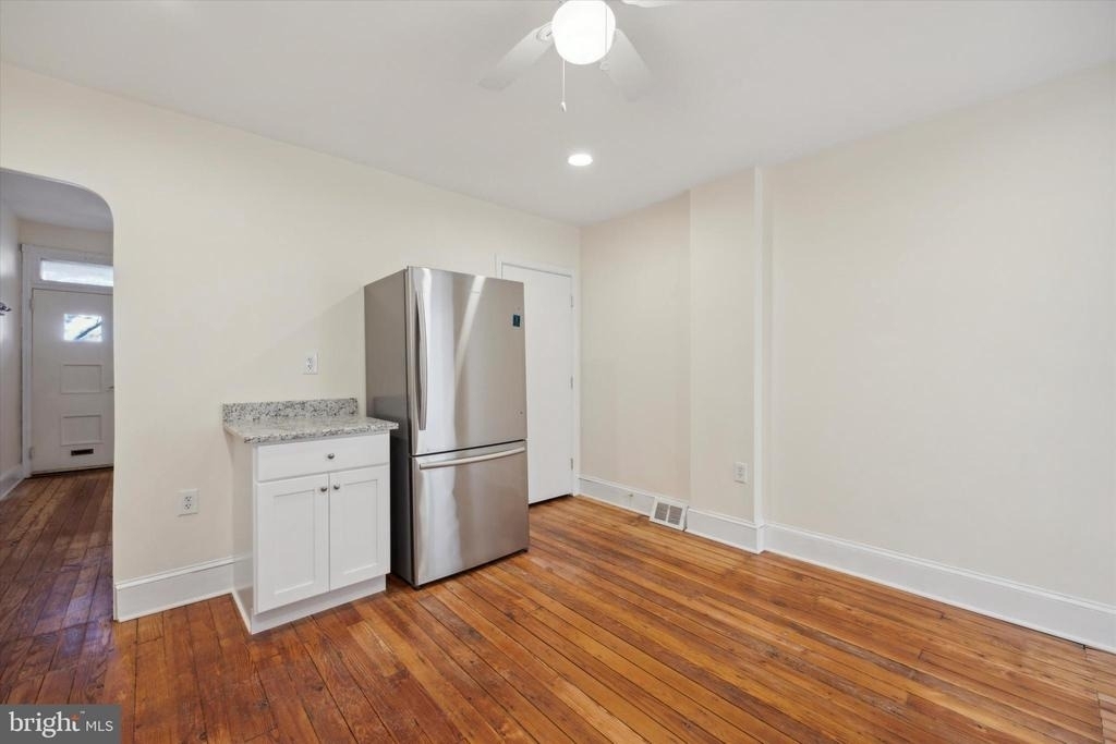 467 Ripka Street - Photo 2
