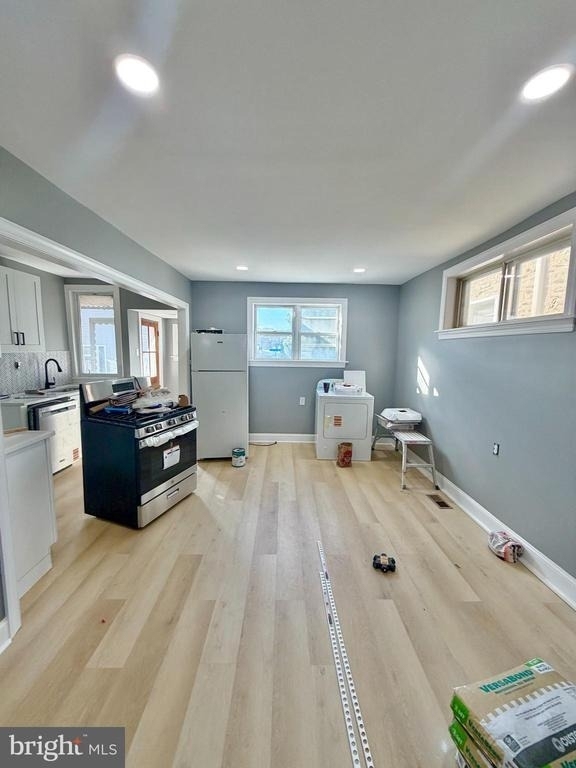 406 Kingsley Street - Photo 4