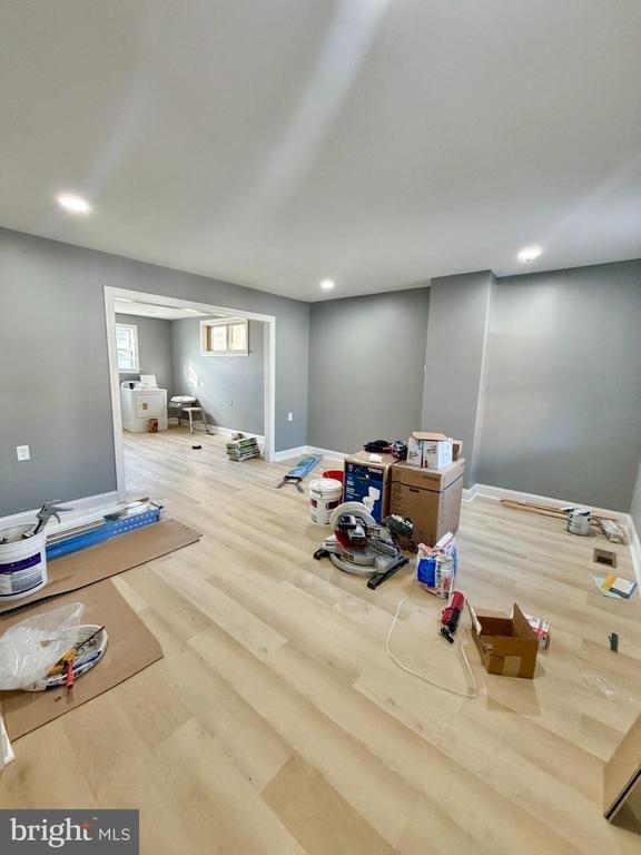 406 Kingsley Street - Photo 3