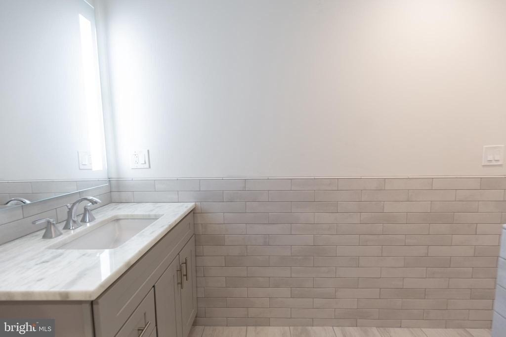 1411-1 Walnut Street - Photo 22