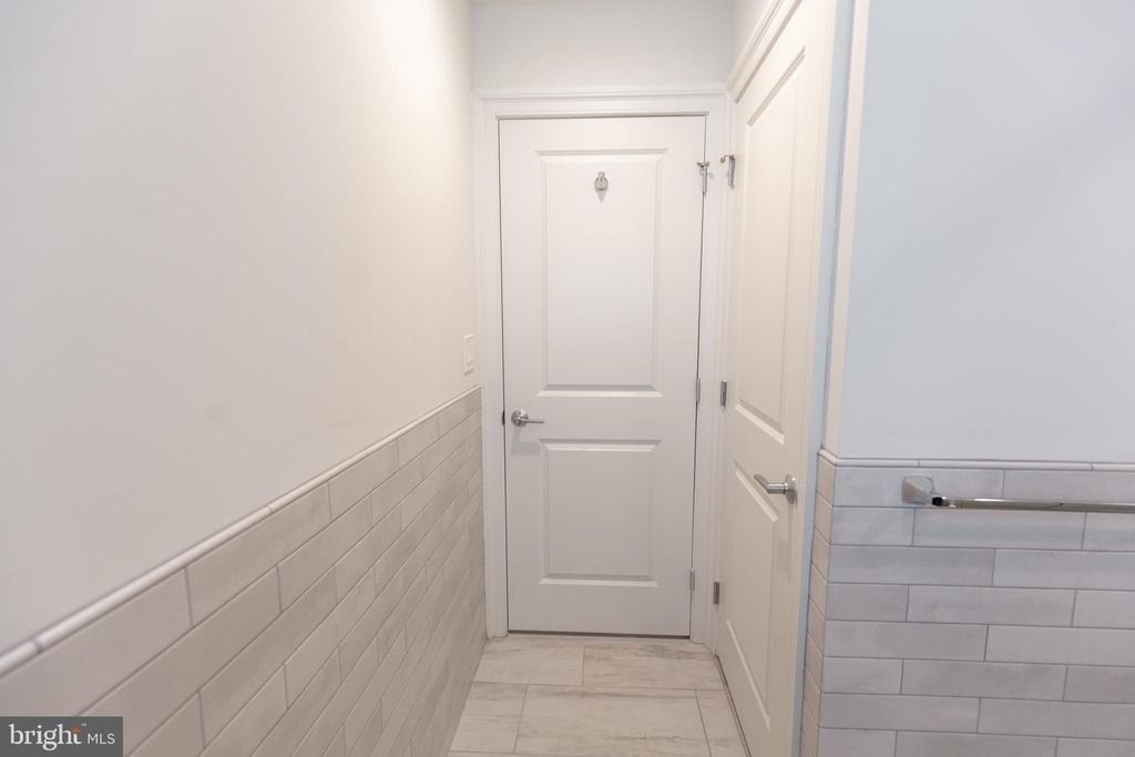 1411-1 Walnut Street - Photo 23