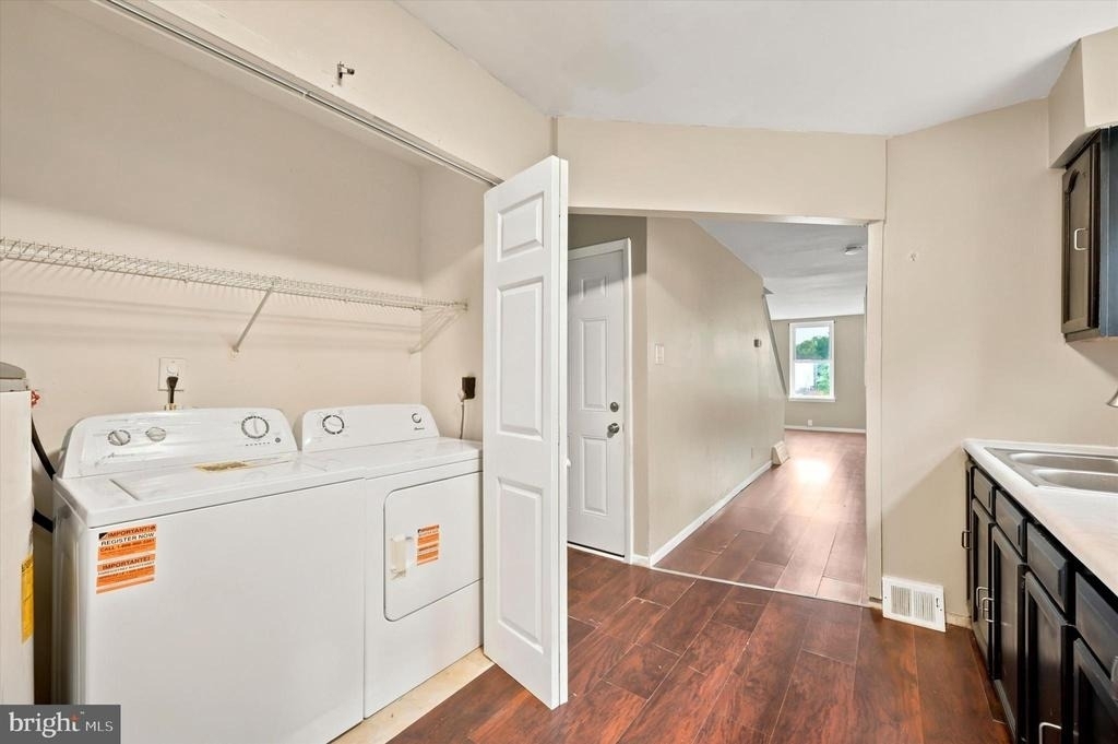 4815 Fairmount Avenue - Photo 8