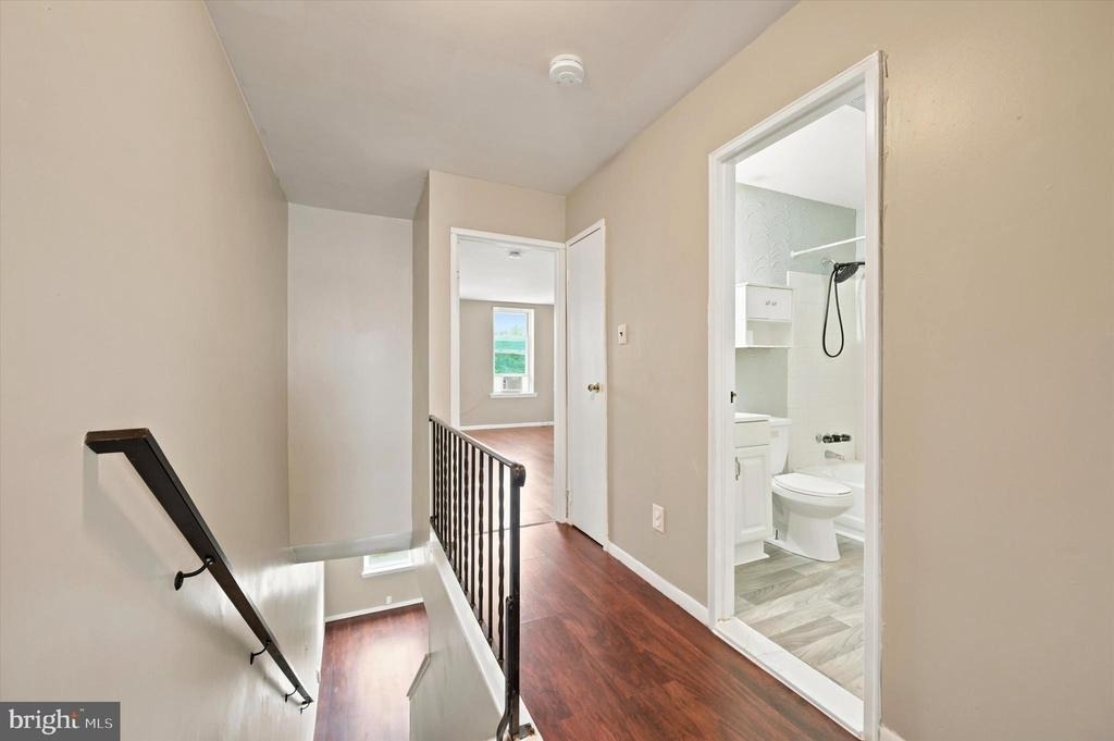 4815 Fairmount Avenue - Photo 9
