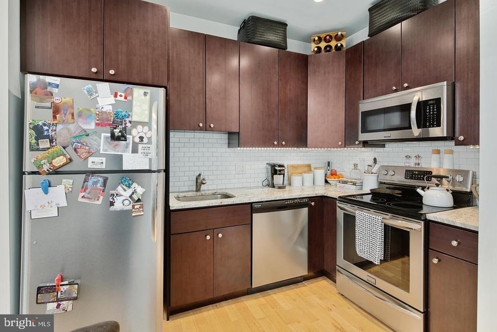 427 Monroe Street - Photo 1