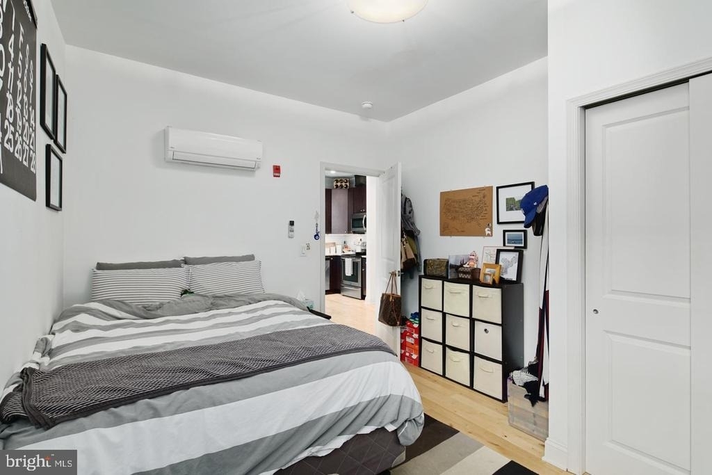 427 Monroe Street - Photo 6