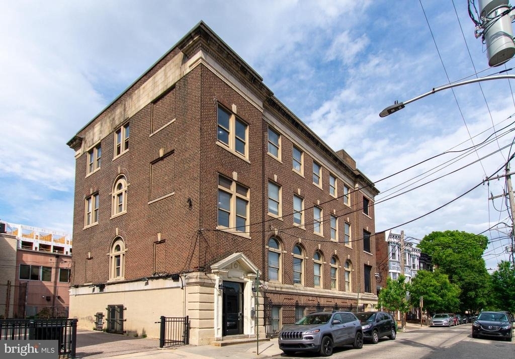 427 Monroe Street - Photo 11