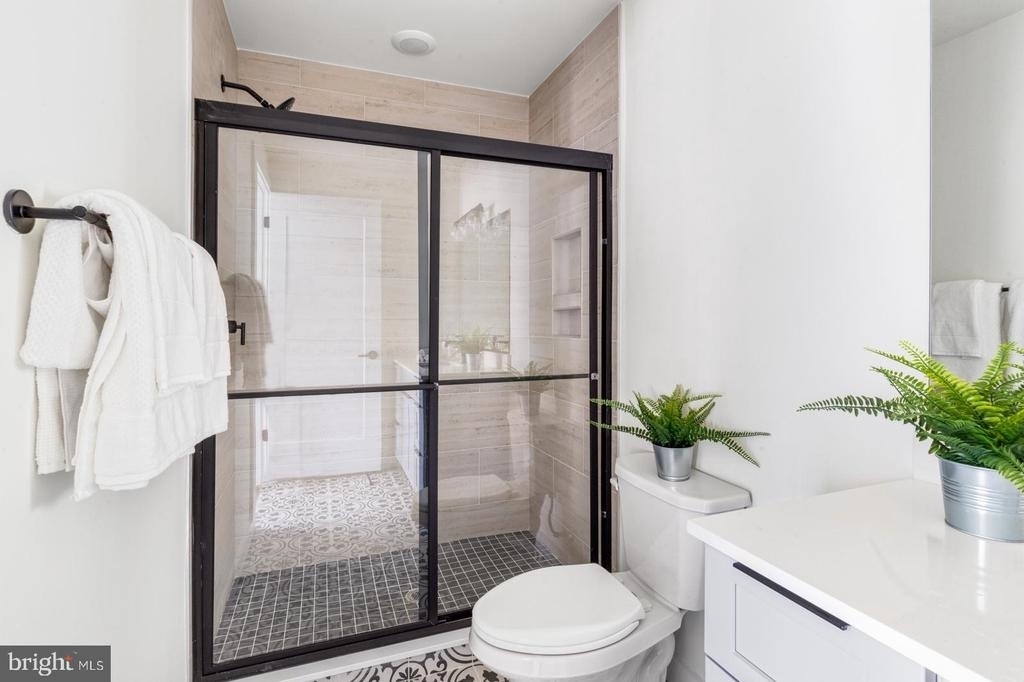 2401 Frankford Avenue - Photo 17
