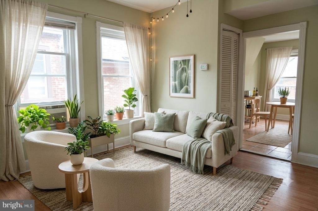 444 W Bringhurst Street - Photo 3