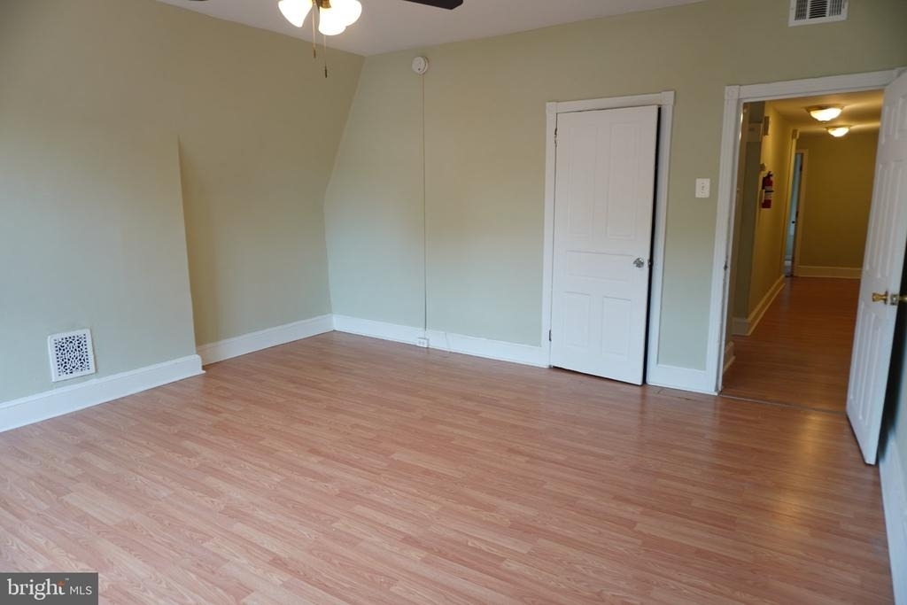 444 W Bringhurst Street - Photo 2