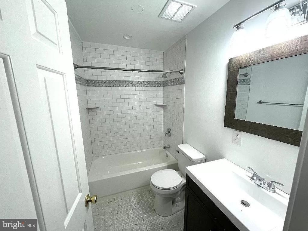 1129 W Main Street - Photo 8