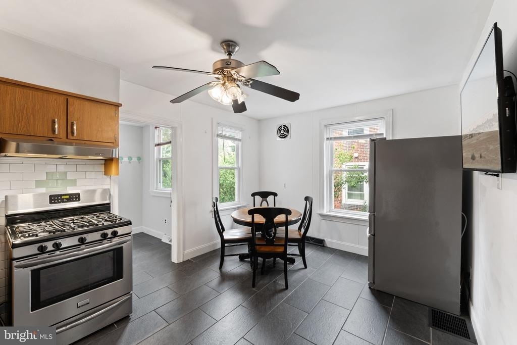 809 Ardmore Avenue - Photo 12
