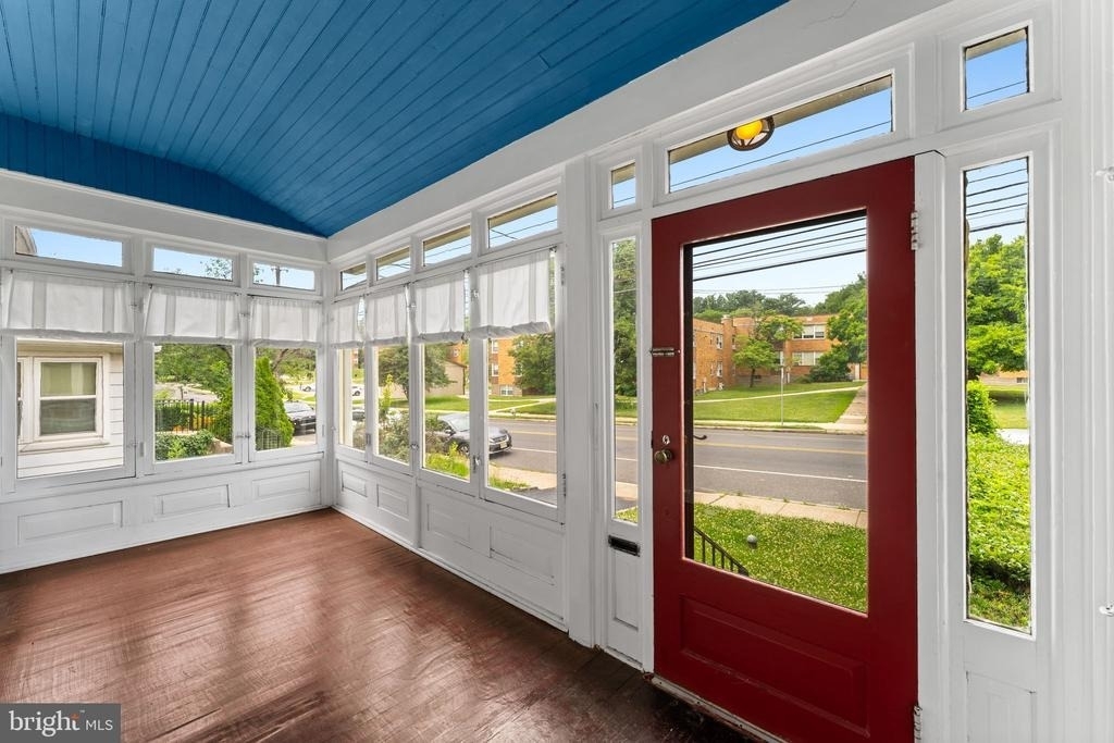 809 Ardmore Avenue - Photo 3
