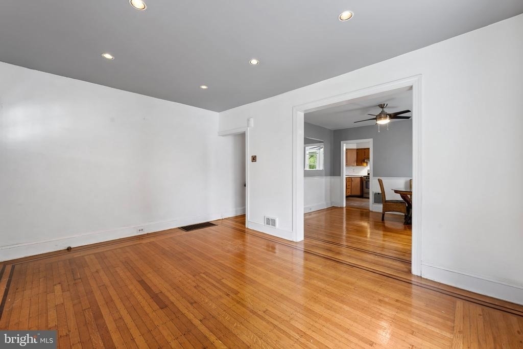 809 Ardmore Avenue - Photo 1